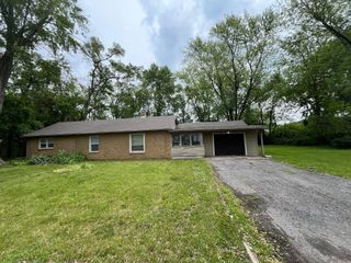5825 Massachusetts Street, Merrillville, IN 46410