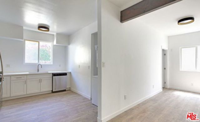 957 N Vendome Street, Los Angeles, CA 90026
