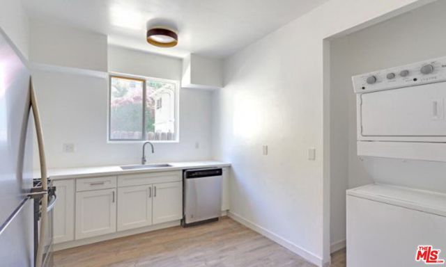 957 N Vendome Street, Los Angeles, CA 90026
