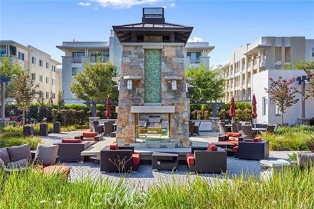 13130 Park 103, Hawthorne, CA 90250