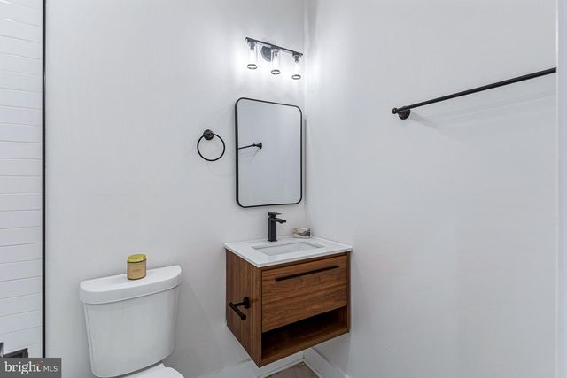 1107 QUEEN ST NE #2, Washington, DC 20002