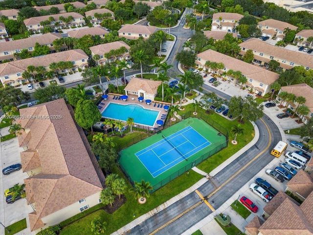 12170 SW 5th Ct, Pembroke Pines, FL 33025