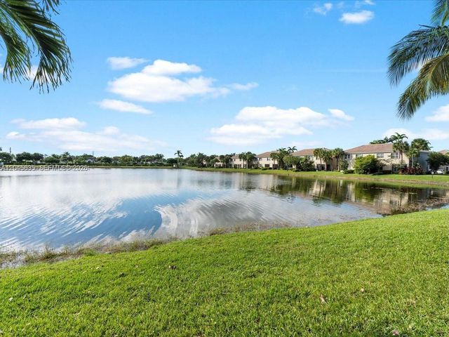 12170 SW 5th Ct, Pembroke Pines, FL 33025