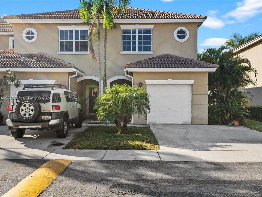 12170 SW 5th Ct, Pembroke Pines, FL 33025