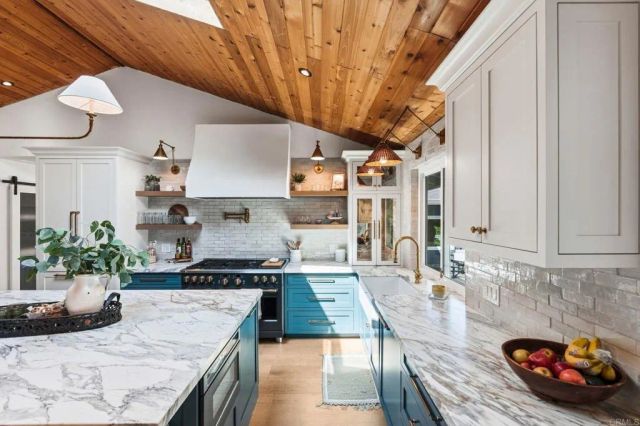 765 Val Sereno Drive, Encinitas, CA 92024