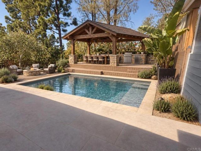 765 Val Sereno Drive, Encinitas, CA 92024