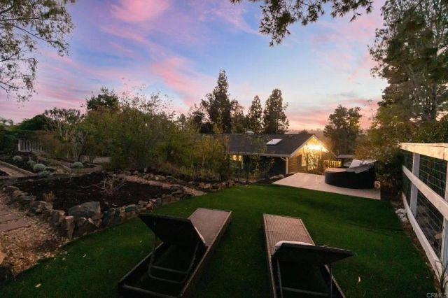 765 Val Sereno Drive, Encinitas, CA 92024