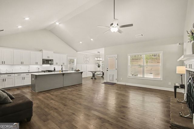 8345 Loch Lomand Lane, Winston, GA 30187