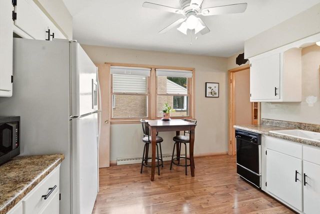 10114 W Fiebrantz AVENUE, Milwaukee, WI 53222