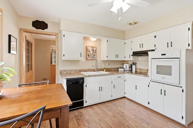 10114 W Fiebrantz AVENUE, Milwaukee, WI 53222