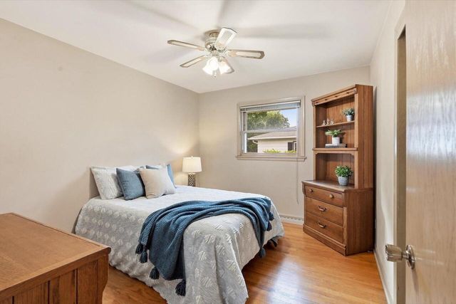 10114 W Fiebrantz AVENUE, Milwaukee, WI 53222