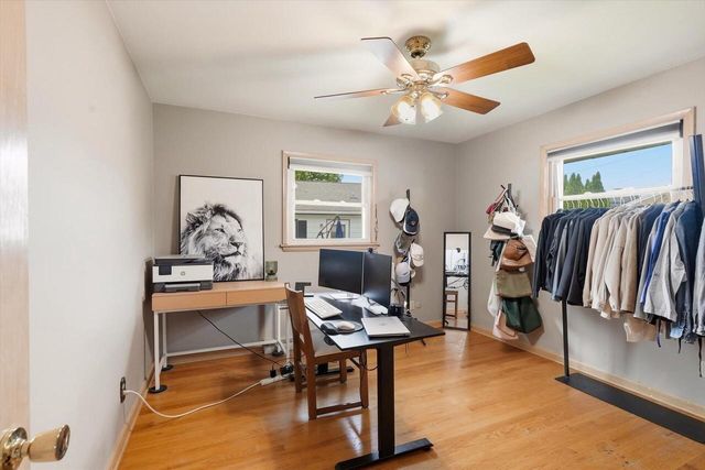 10114 W Fiebrantz AVENUE, Milwaukee, WI 53222