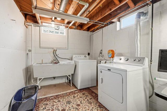 10114 W Fiebrantz AVENUE, Milwaukee, WI 53222