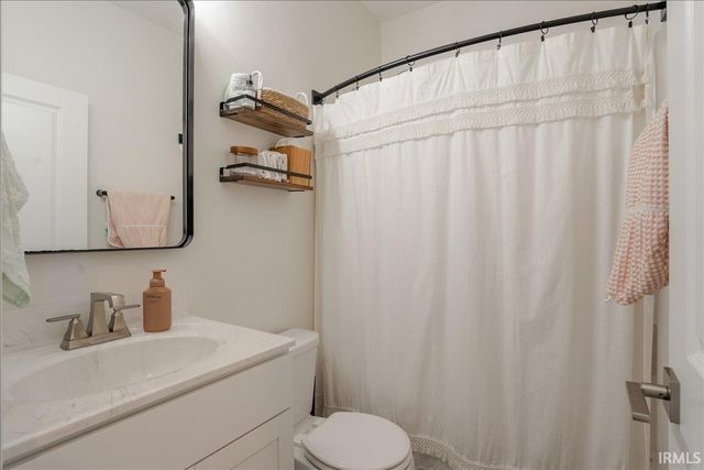 4565 Brentford Drive, Newburgh, IN 47630