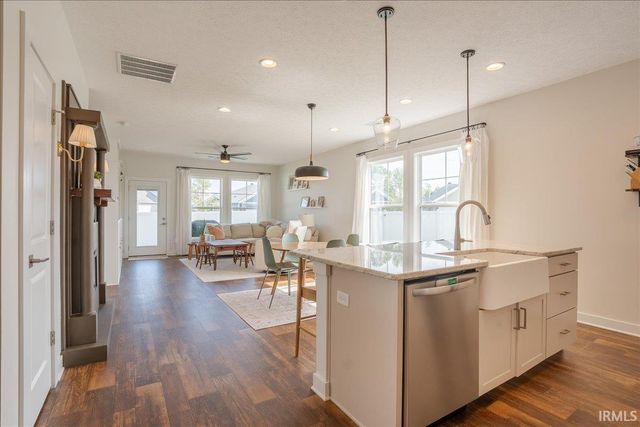 4565 Brentford Drive, Newburgh, IN 47630