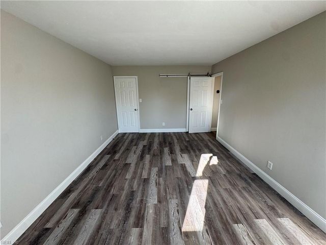 1503 Oak Knoll LN, Virginia Beach, VA 23464