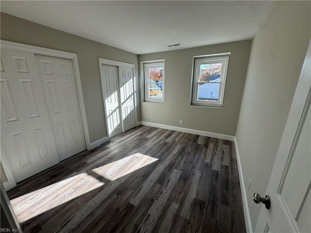 1503 Oak Knoll LN, Virginia Beach, VA 23464