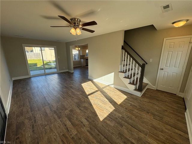 1503 Oak Knoll LN, Virginia Beach, VA 23464