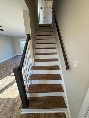 1503 Oak Knoll LN, Virginia Beach, VA 23464