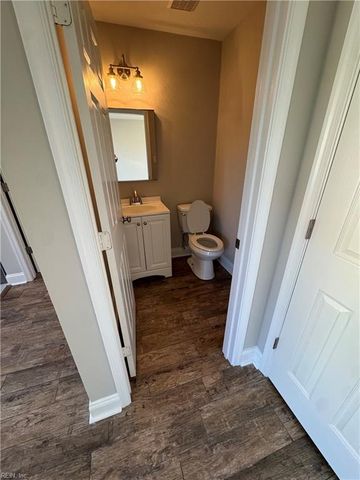 1503 Oak Knoll LN, Virginia Beach, VA 23464