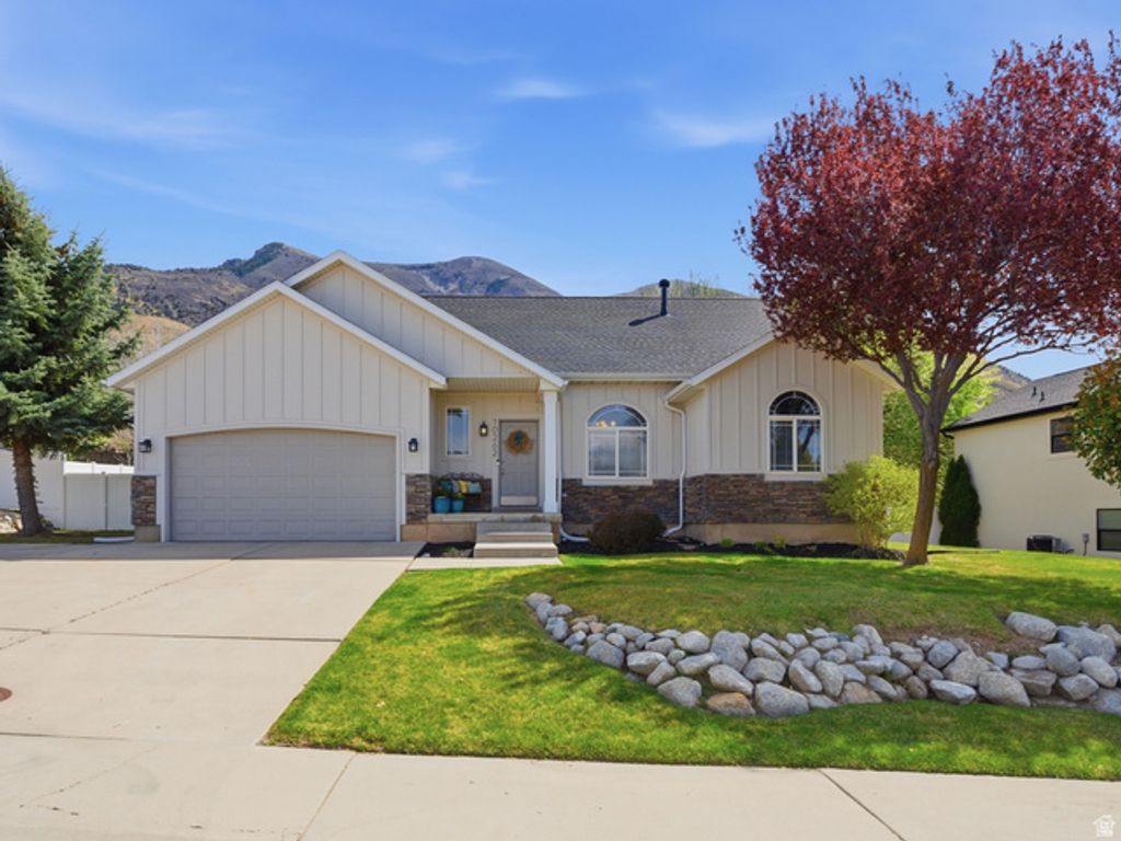 10262 N 3900 W, Cedar Hills, UT 84062