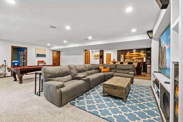 14650 Wilds Parkway NW, Prior Lake, MN 55372