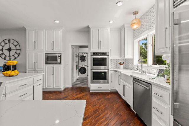 14650 Wilds Parkway NW, Prior Lake, MN 55372