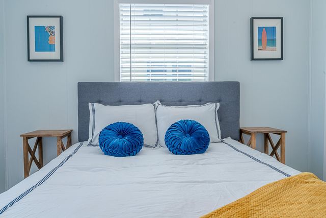 402 Seashell Drive, Surfside Beach, TX 77541