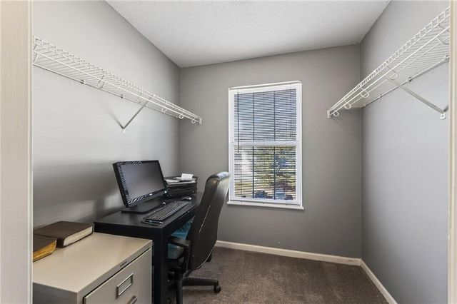 2310 NE 68th Street, Gladstone, MO 64118