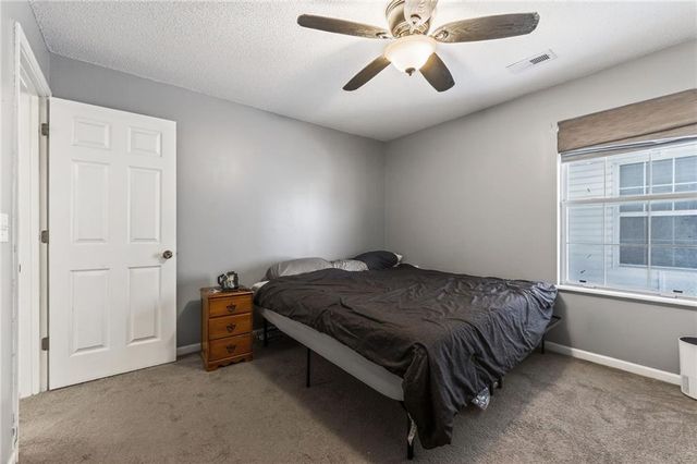 2310 NE 68th Street, Gladstone, MO 64118