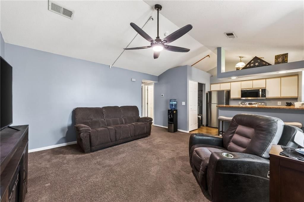 2310 NE 68th Street, Gladstone, MO 64118