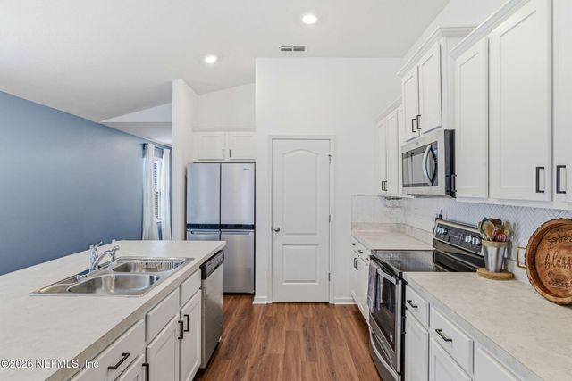 10026 SITTING FOX Drive, Jacksonville, FL 32222