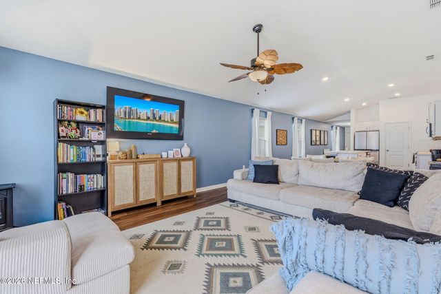 10026 SITTING FOX Drive, Jacksonville, FL 32222