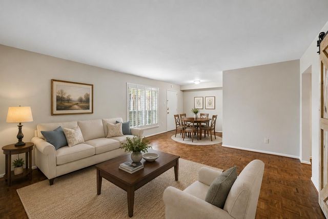 355 N Post Oak Lane 644, Houston, TX 77024