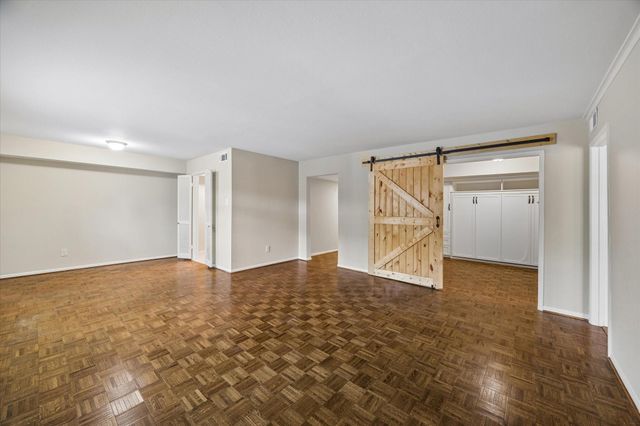 355 N Post Oak Lane 644, Houston, TX 77024