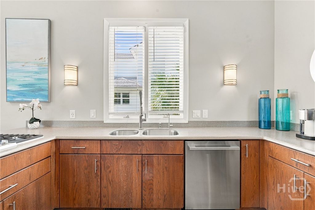 Image 23 of property listing at 12 18th Street, Tybee Island, GA 31328