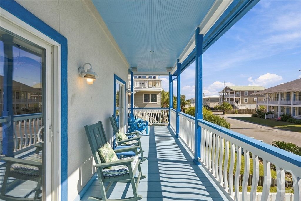 Image 31 of property listing at 12 18th Street, Tybee Island, GA 31328
