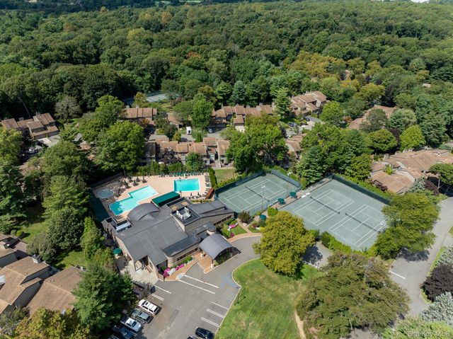 261 Vista Drive, Jericho, NY 11753