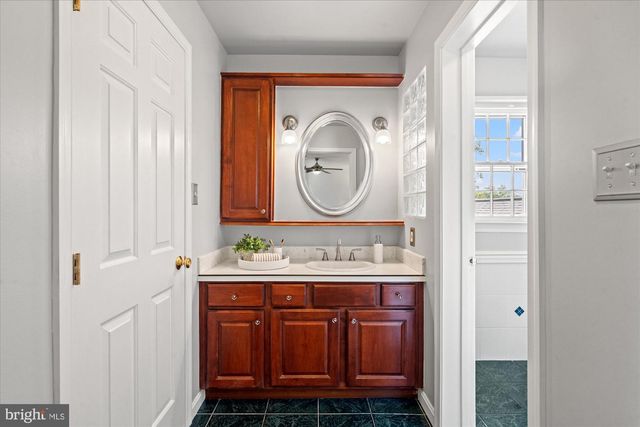 1920 WINDMILL LN, Alexandria, VA 22307