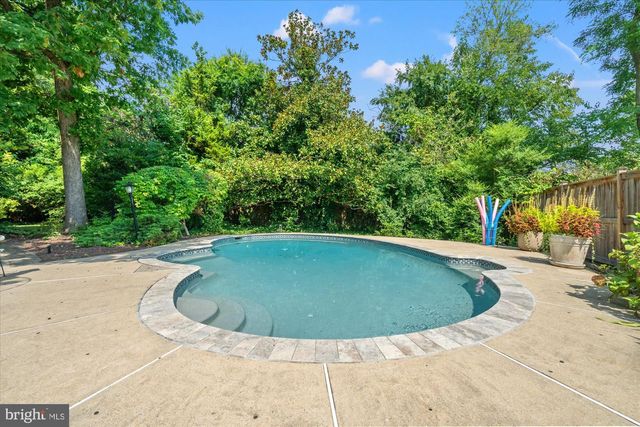 1920 WINDMILL LN, Alexandria, VA 22307