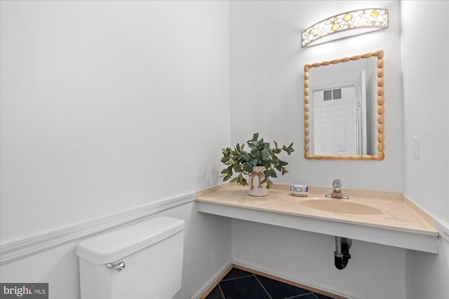 1920 WINDMILL LN, Alexandria, VA 22307