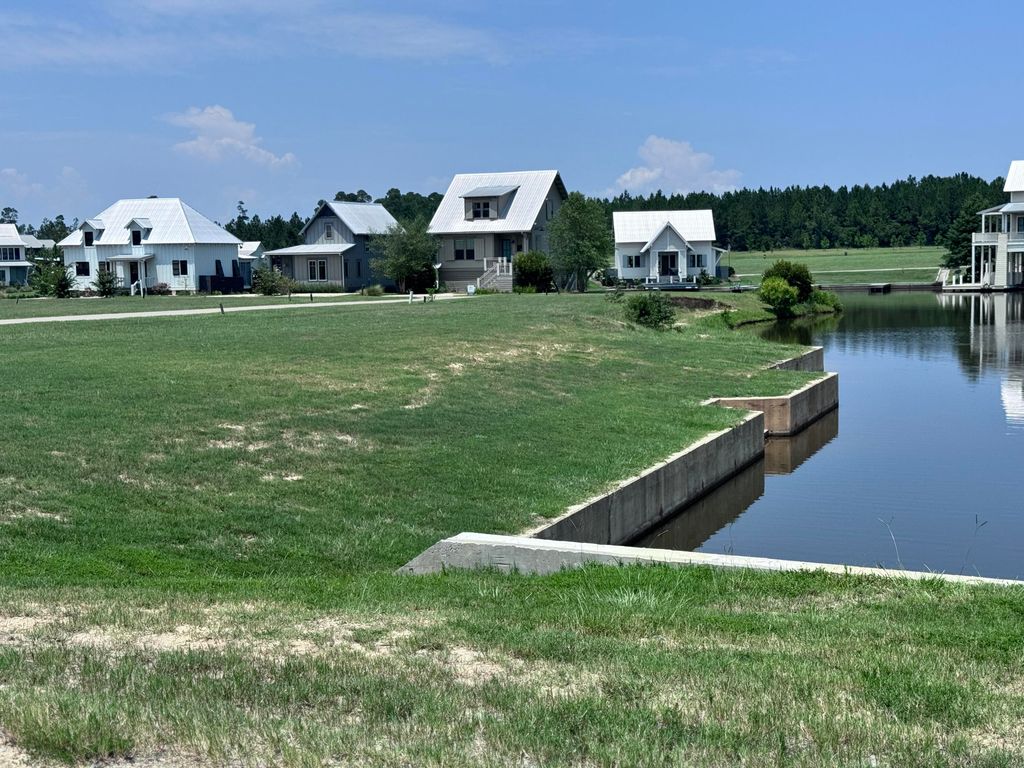 55 Channelside, Lumberton, MS 39455