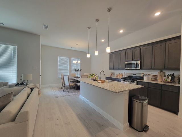509 Pebble Circle, Azle, TX 76020