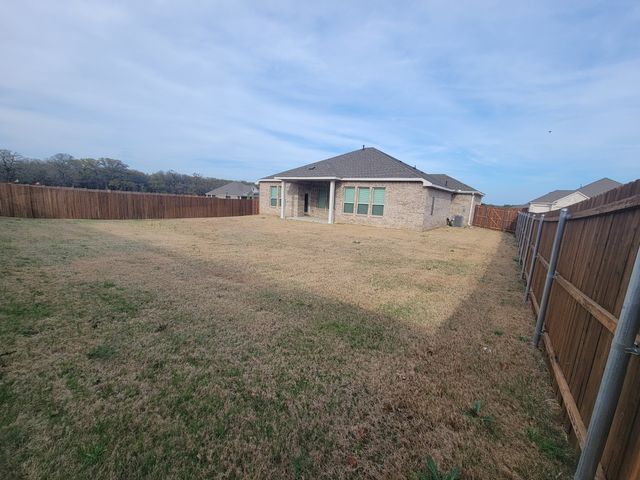 509 Pebble Circle, Azle, TX 76020