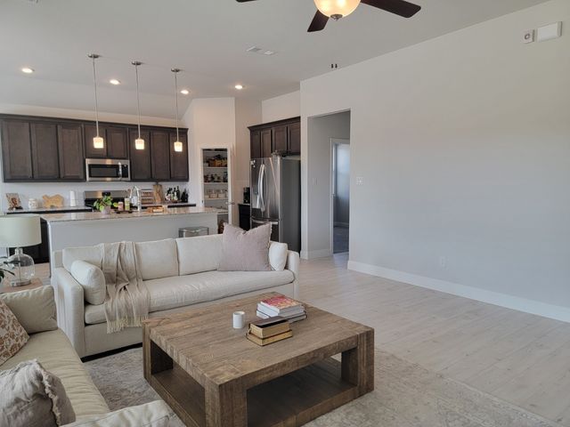 509 Pebble Circle, Azle, TX 76020