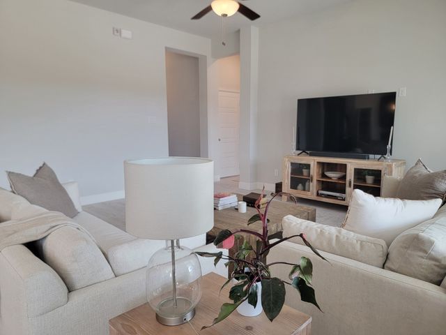 509 Pebble Circle, Azle, TX 76020