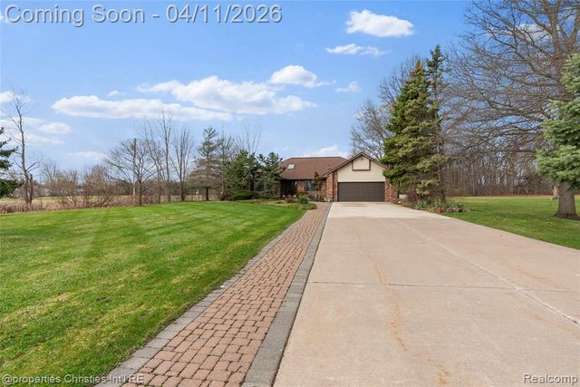 24760 Arsenal Road, Flat Rock, MI 48134