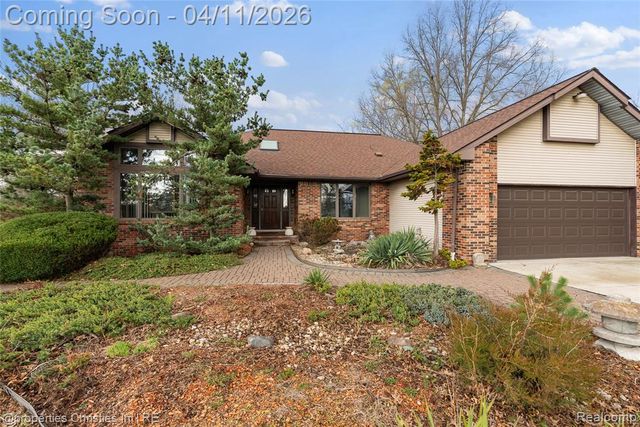 24760 Arsenal Road, Flat Rock, MI 48134