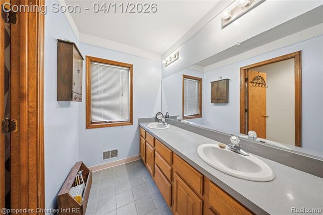 24760 Arsenal Road, Flat Rock, MI 48134