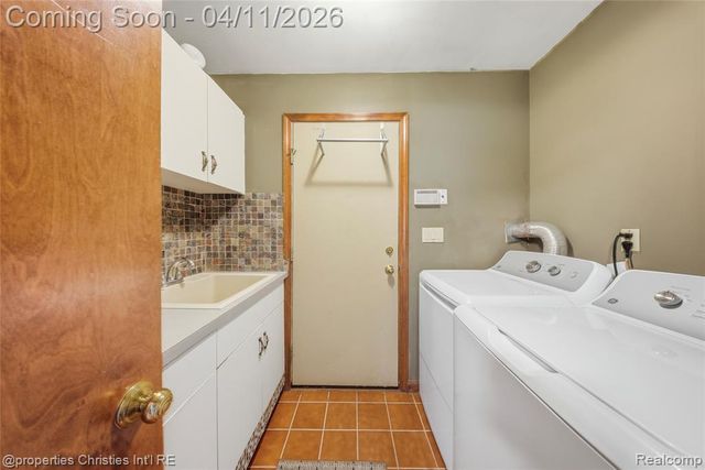 24760 Arsenal Road, Flat Rock, MI 48134